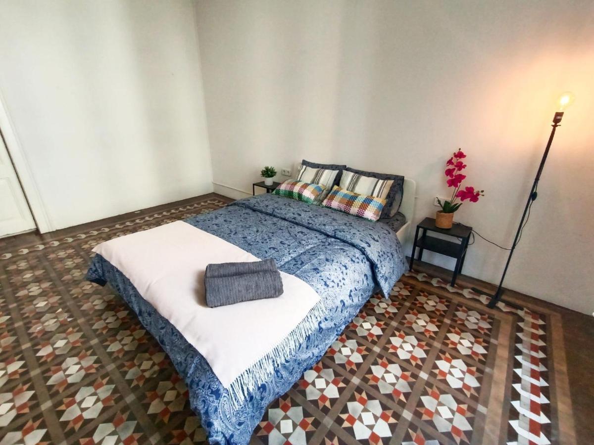 By Urquinaona Rooms Барселона Екстериор снимка